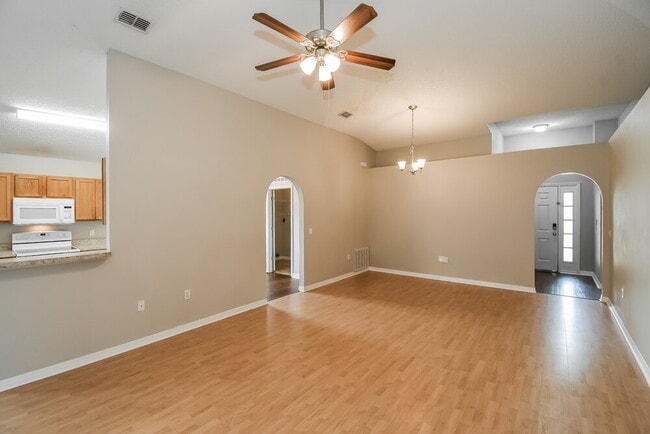Building Photo - 3003 Valkyrie Rd