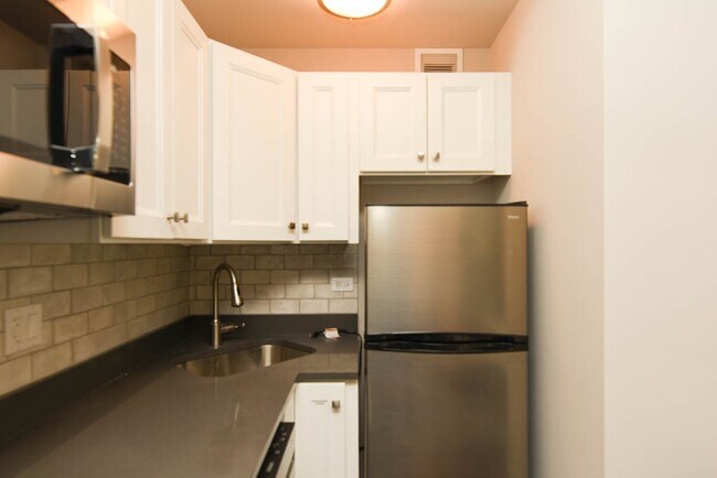 Foto del edificio - 640 W Wrightwood Ave