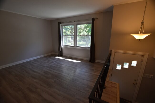 Building Photo - 7852 Sprucewood Ave