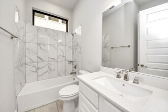 Building Photo - 1710 McCrae Hill Ct