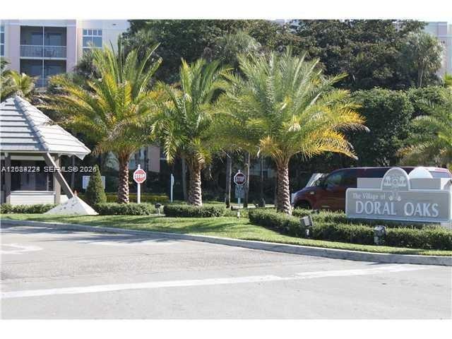 Foto del edificio - 9805 NW 52nd St