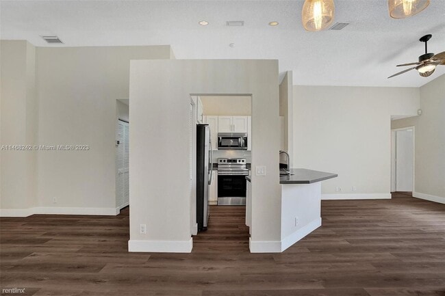 Building Photo - 3 br, 2 bath House - 955 Savannah Falls Dr