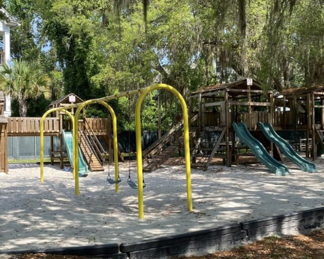 Building Photo - 40 Folly Field Rd