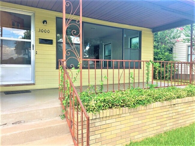 Foto del edificio - 3000 Cherrywood Rd