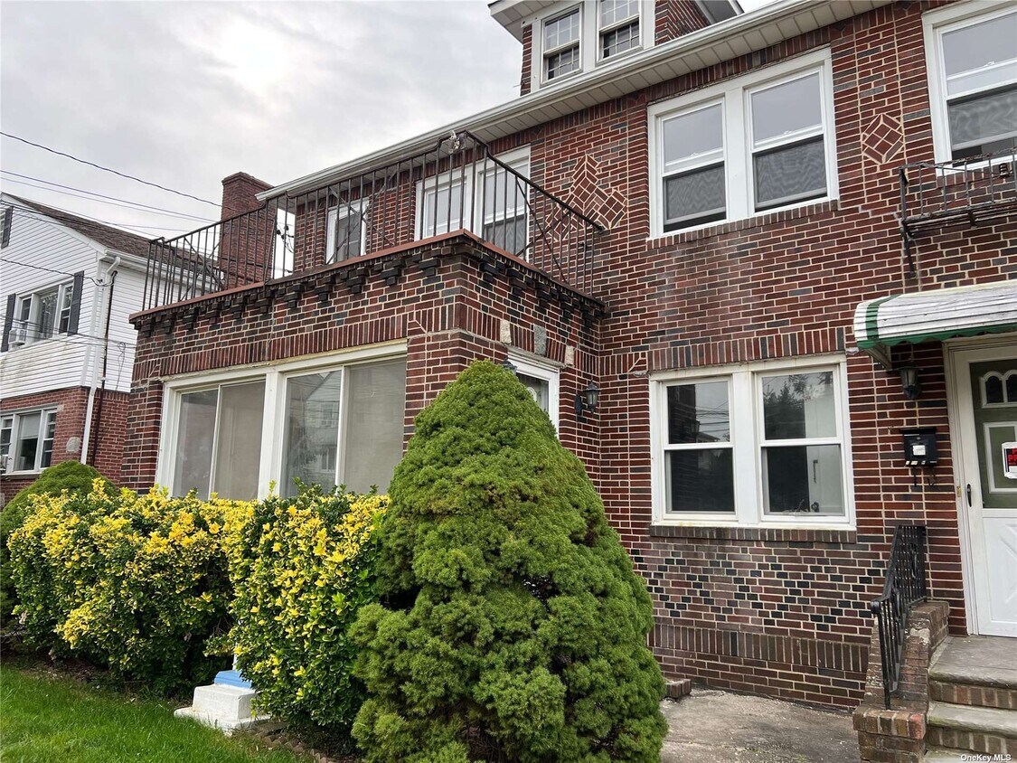 Primary Photo - 26 Bella Vista Ave