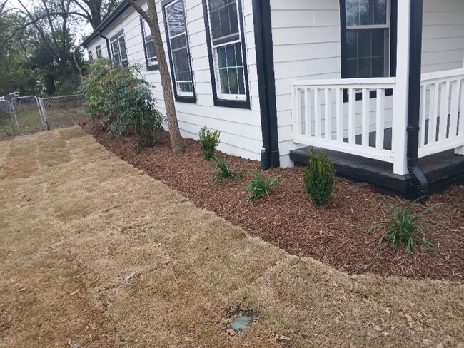 Foto del edificio - 1110 Commerce Dr