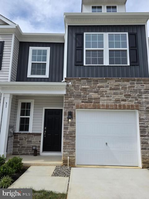 Building Photo - 31 Whaler Dr