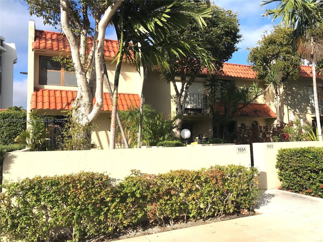 1551 NE 105th St, Miami Shores, FL 33138 Townhouse for Rent in Miami