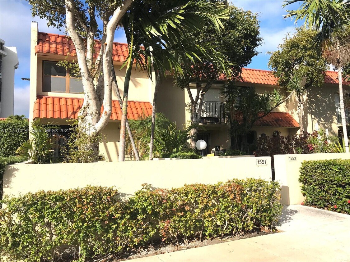 1551 NE 105th St, Miami Shores, FL 33138 Townhouse for Rent in Miami