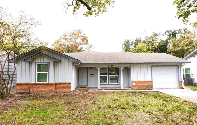 Building Photo - 5117 De Lange Ln