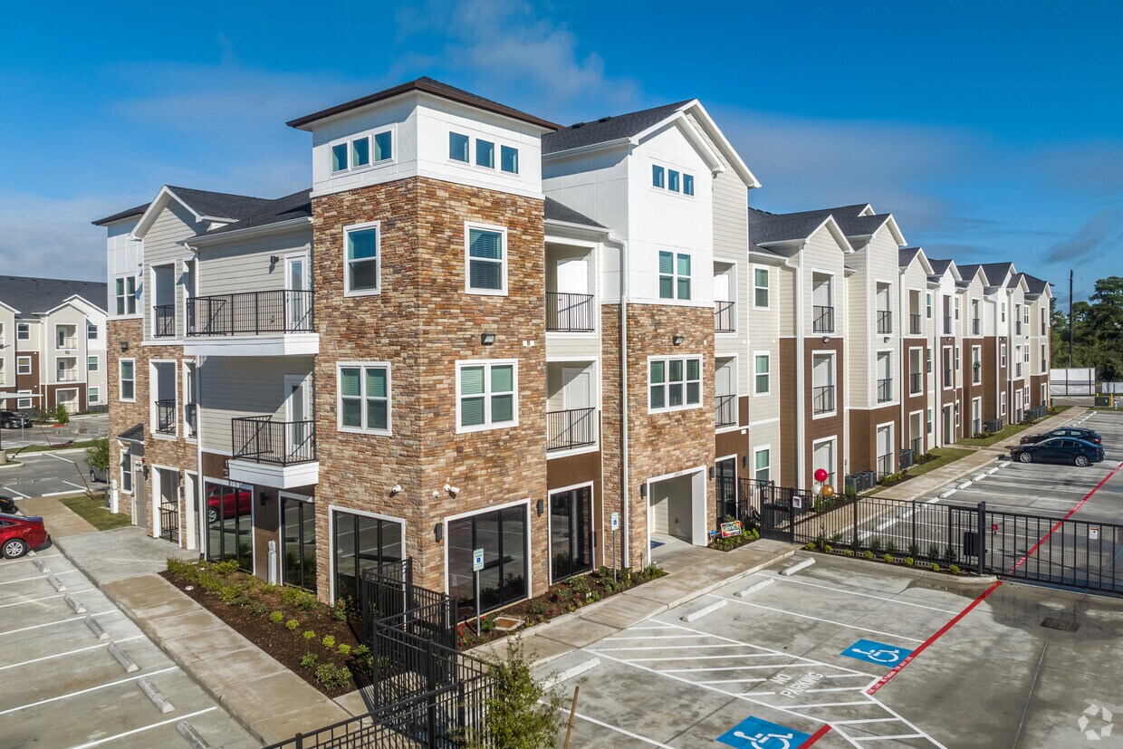 Aria at Ella - Apartments in Spring, TX | Apartments.com
