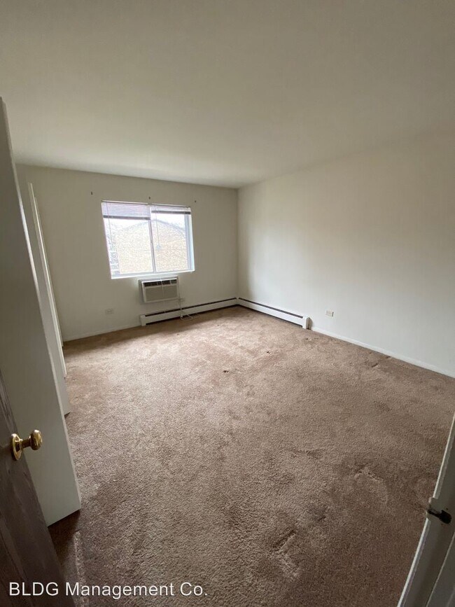 2258 W Nichols Rd, Arlington Heights, IL 60004 Apartment for Rent in