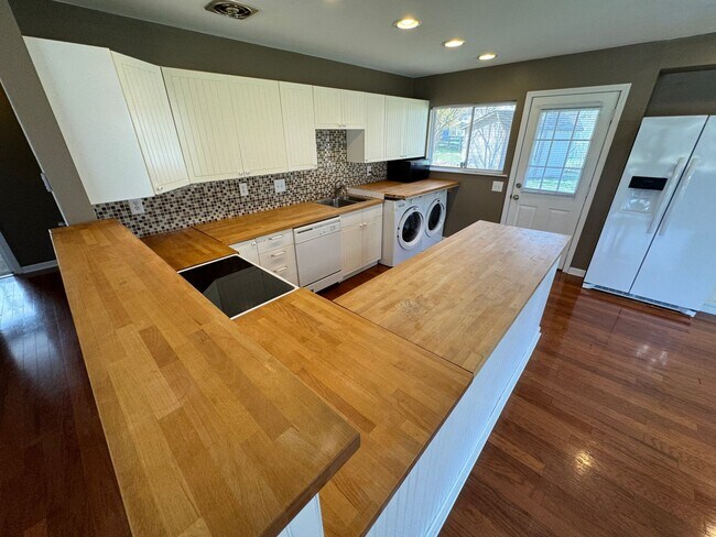 Foto del edificio - 3 Bedroom- Upper Arlington area
