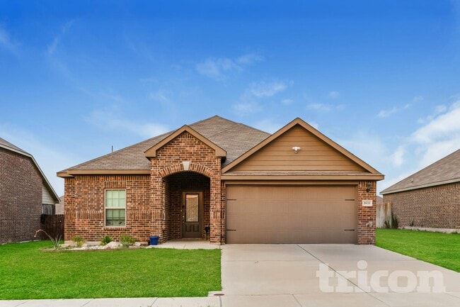 Building Photo - 1833 Chesapeake Dr