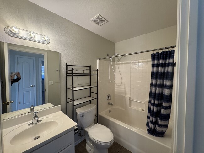 Foto del edificio - 2720 Superba Ave