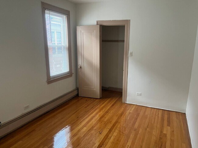 Foto del edificio - 7352 S Emerald Ave