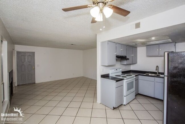 Building Photo - Cozy 2Bdm 2Ba Apartment near UNLV!