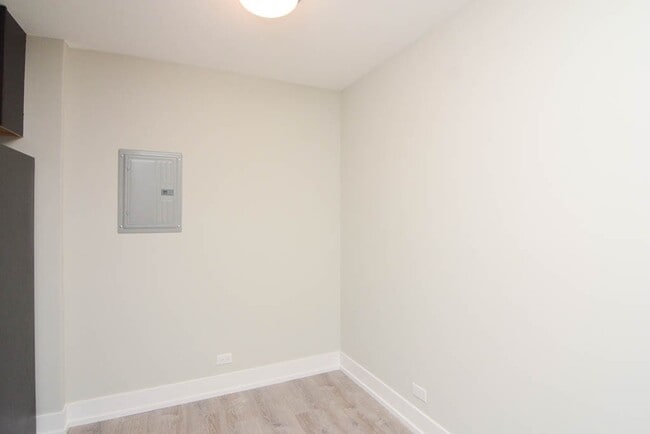 Foto del edificio - 535 W Surf St