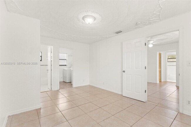Foto del edificio - 4120 SW 19th St