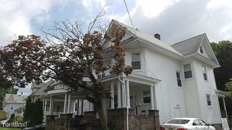 Primary Photo - 4 br, 2 bath House - 131 New Market Road