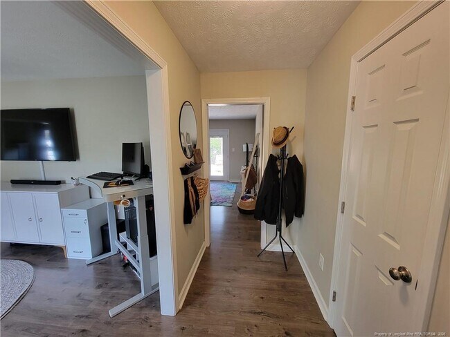Building Photo - 215 Haverhill Dr