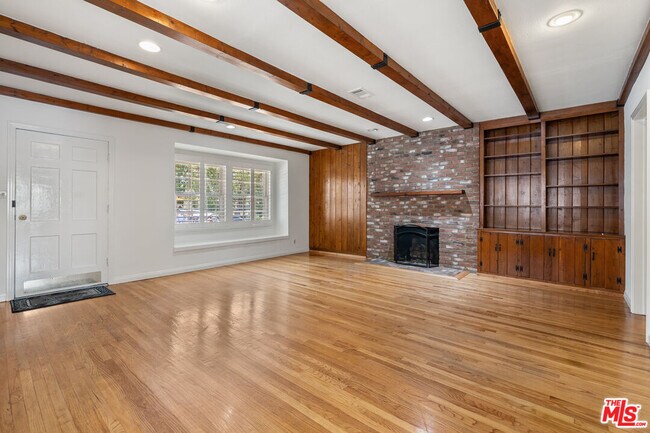 Foto del edificio - 3016 Greenfield Ave