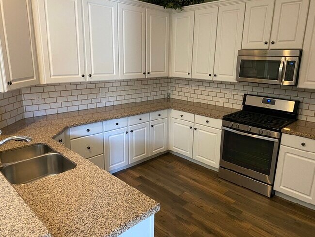 Building Photo - 3 Bed 2.5 Bath in Downtown Verrado
