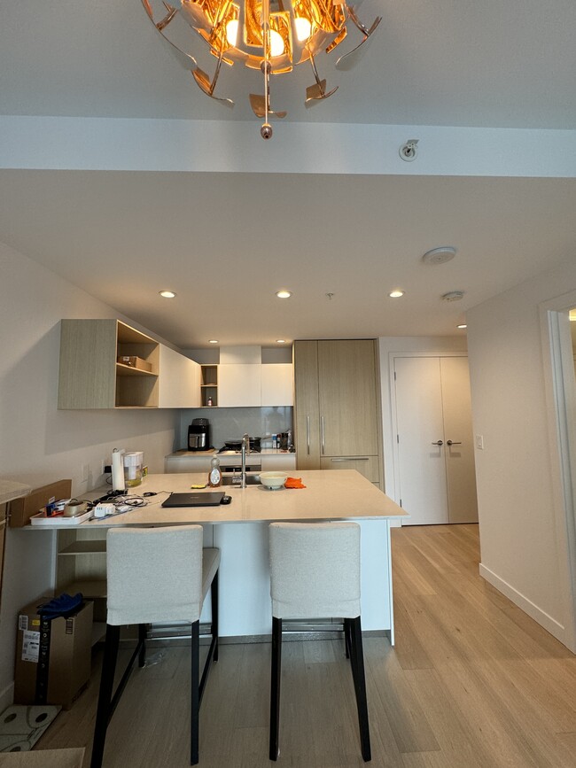 Photo du bâtiment - 6000 Mckay Av