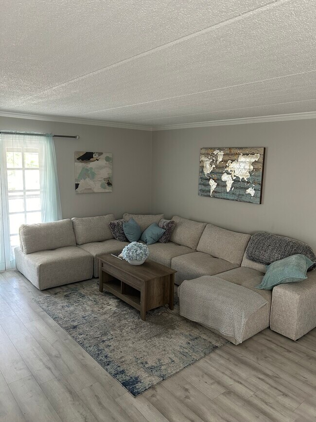 Foto del edificio - 5304 W Kennedy Blvd