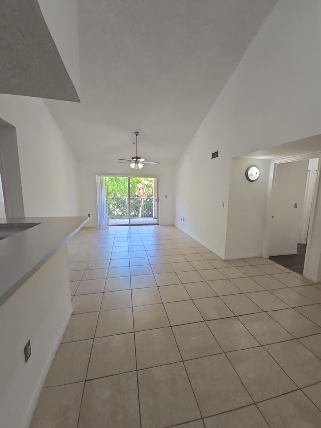 Foto del edificio - 12172 St.Andrews Pl