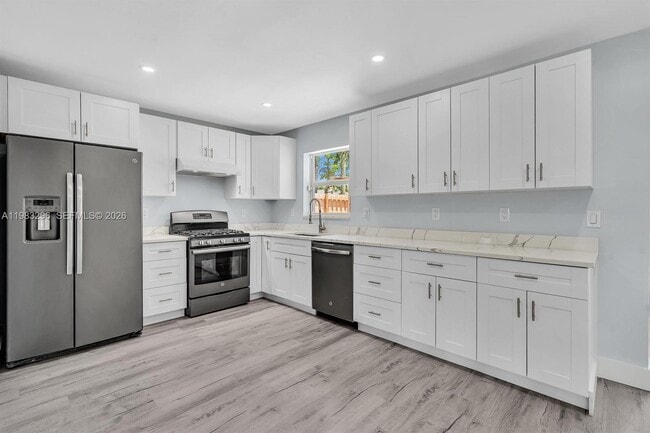 Foto del edificio - 2920 NE 8th Terrace