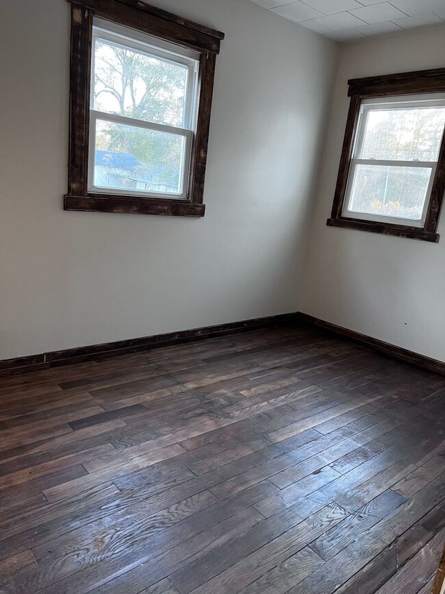 Building Photo - 3 Bedroom 2 Bathroom House (Laurel Hill, NC)