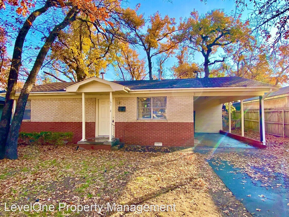2 br, 1 bath House 6614 NW 27th Street House Rental in Bethany, OK