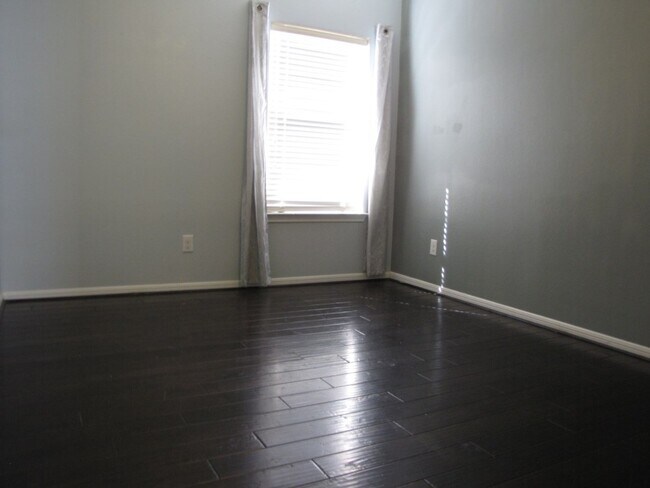 Foto del edificio - 24219 Cornell Park Ln
