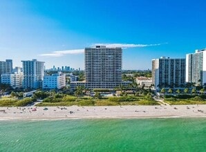 Building Photo - 2555 Collins Ave