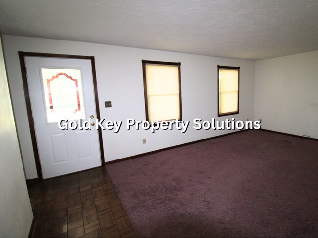 Building Photo - 4232-4254 N 100 W