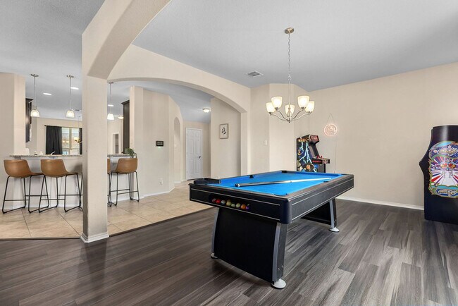 Foto del edificio - 4905 Ledgestone Trail