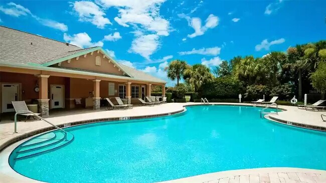 casa club de la piscina - 7230 Hamilton Rd