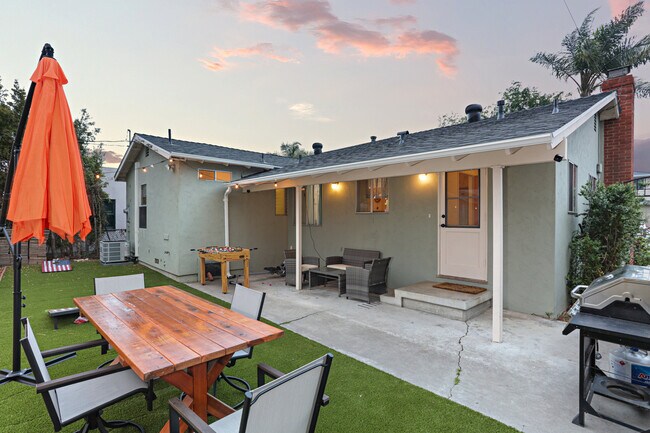 Foto del edificio - 4837 Mansfield St