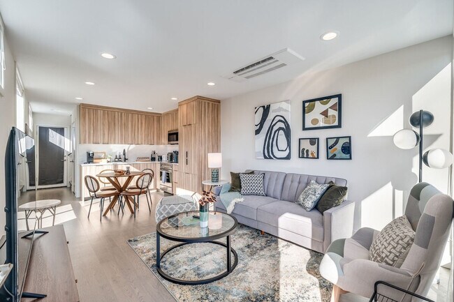 Foto del edificio - 4205 Evanston Ave N