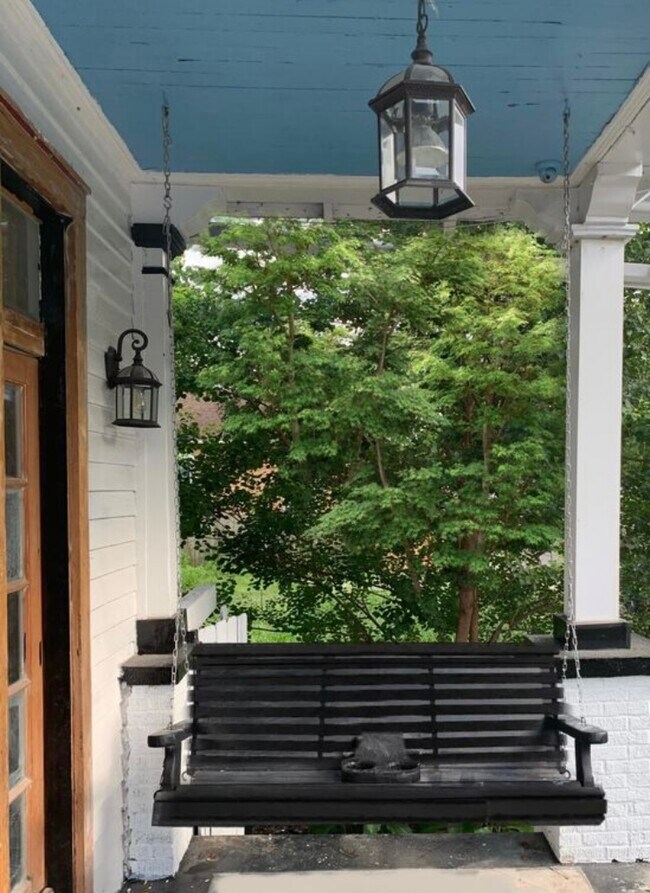 Building Photo - 2317 Franklin Ave