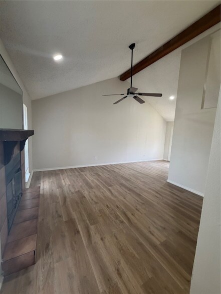 Building Photo - 418 S Las Vegas Trail