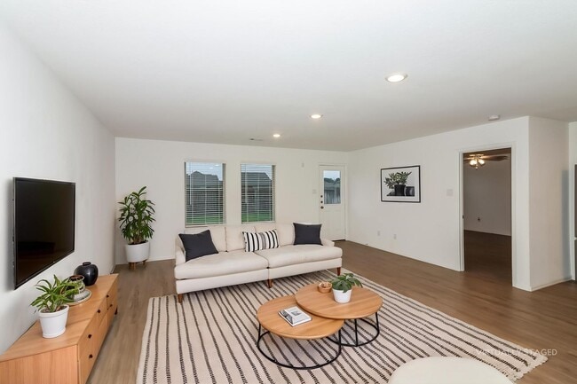 Building Photo - 3302 Aster Mdw Wy
