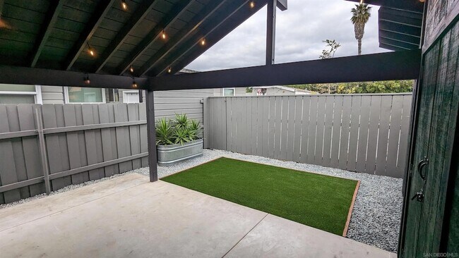 Foto del edificio - 530 Glover Ave