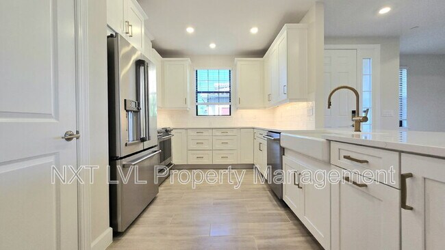 Building Photo - 15319 Lucerna St