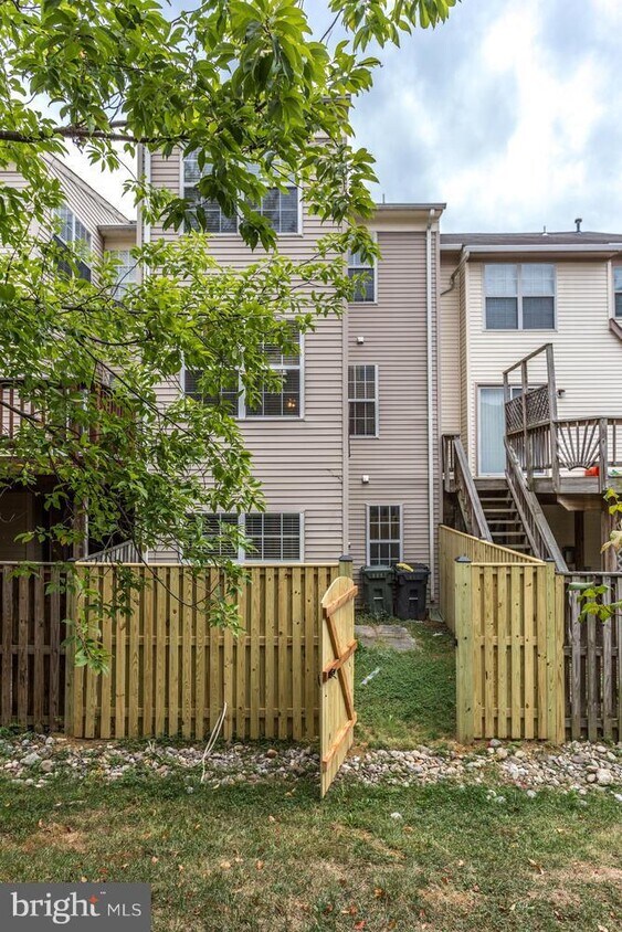 13126 Plotner Farm Rd, Herndon, VA 20171 Townhouse for Rent in