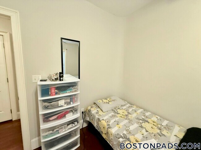Foto del edificio - 81 Hillside St