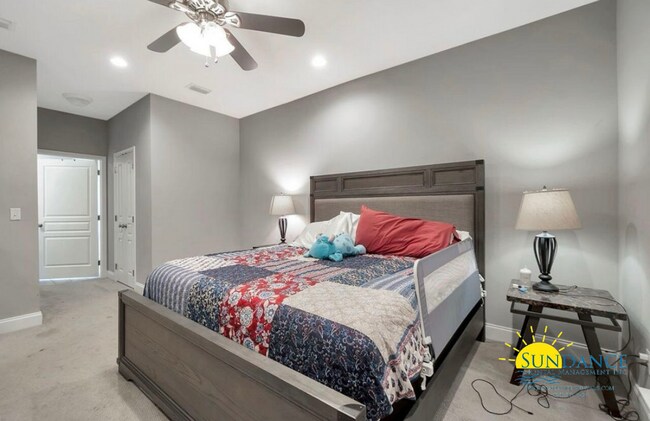 Building Photo - Exceptional 4-Bedroom Home in Navarre!