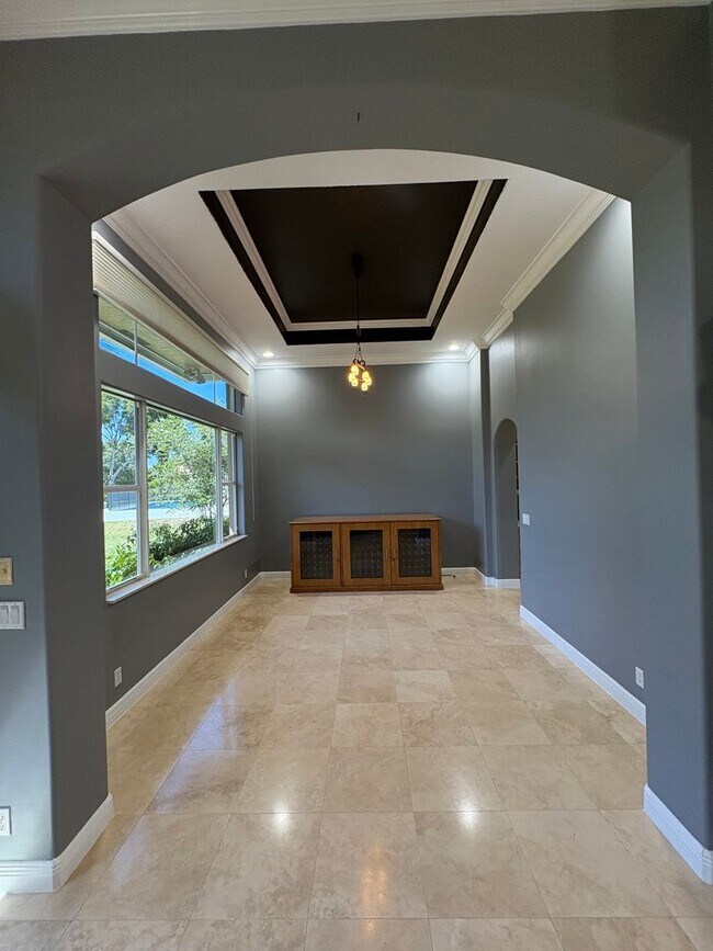 Foto del edificio - Spacious 3/3.5 3 car garage home in Palm City