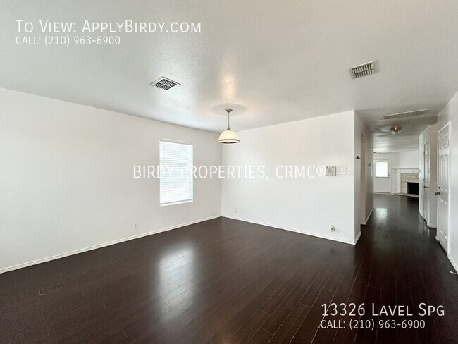 Building Photo - Spacious 4 Bed, 3.5 Bath San Antonio Renta...